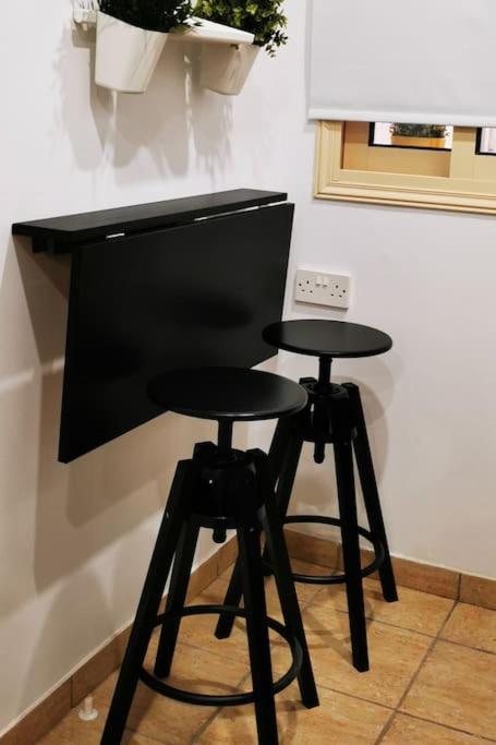 Pretty And Quiet Studio, With Wifi And Parking ลิมาซอล ภายนอก รูปภาพ